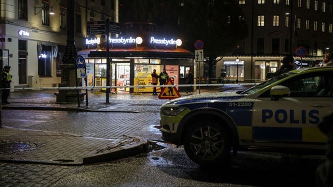 En 21-åring blev skjuten inne på en Pressbyrå. Nu har en 16-åring dömts för mordförsök. Foto: Adam Ihse/TT. 