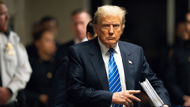 Donald Trump under rättegången i New York. Bild: Steven Hirsch/New York Post via AP, Pool