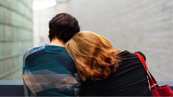I slutändan är både män och kvinnor bara människor. Foto: Kylli Kittus, Unsplash