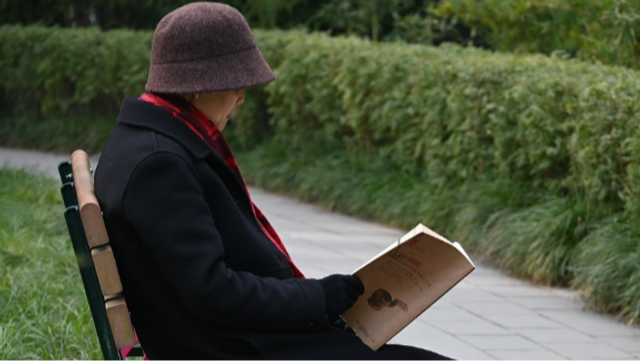 Genrebild på en äldre person. Foto: Pixabay
