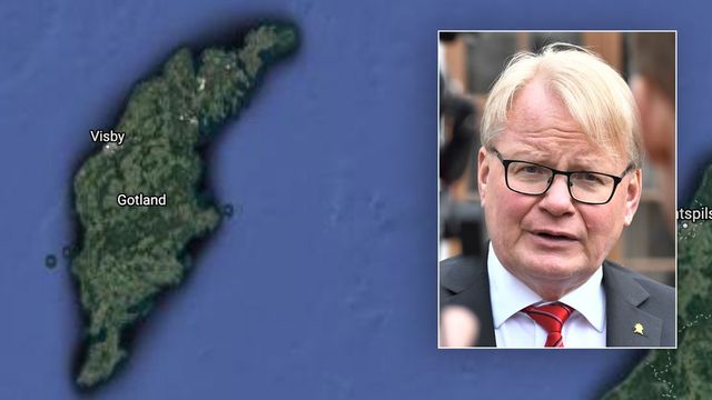 Försvarsminister Peter Hultqvist (S) intervjuas i tyska tv-kanalen Deutsche Welle. Arkivbild. Foto: Claudio Bresciani/TT/Google Maps