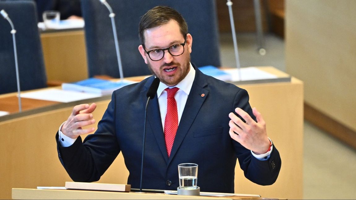 Efter timmar av debatt från Miljöpartiet och Vänsterpartiet röstade nästan 90 procent av riksdagen för avtalet. Foto: Claudio Bresciani/TT