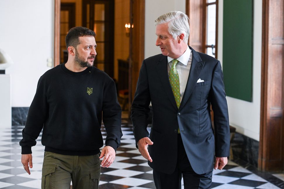 Ukrainas president Volodymyr Zelenskyj tillsammans med belgarnas kung Philippe under ett möte i Bryssel i maj 2024. Frederic Andrieu/AP/TT