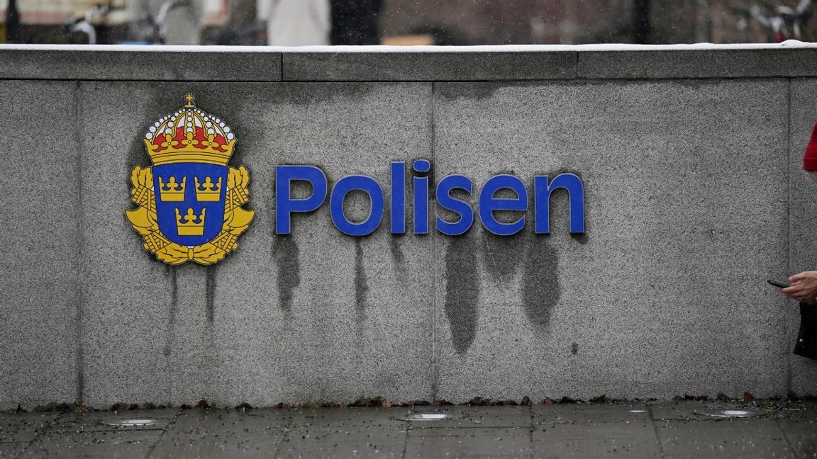 Polisen riskerar kraftiga böter för otillåten upphandling. Foto: Fredrik Sandberg /TT 