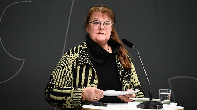Regeringens utredare Inga-Maj Andersson presenterar slutbetänkandet från ”Utredningen om förändringar i abortlagstiftningen”. Bild: Viktoria Bank / TT 