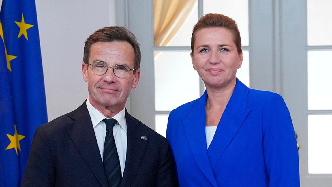 Ulf Kristersson och Danmarks statsminister Mette Frederiksen. Foto: Liselotte Sabroe/AP/TT