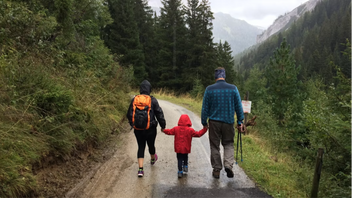 Socialtjänsten ska inte skjuta från höften. Foto: Alberto Casetta, Unsplash