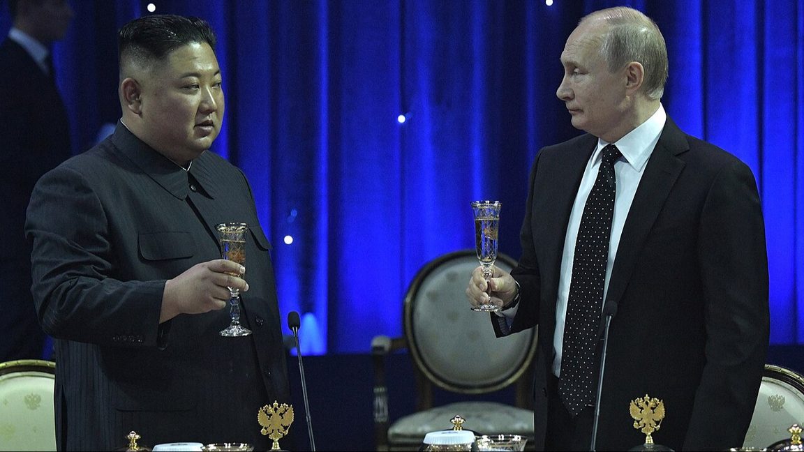 Nordkoreas president Kim Jong-Un och Rysslands president Vladimir Putin under ett möte i Vladivostok 2019. Foto: Kremlin.ru / Wikimedia commons