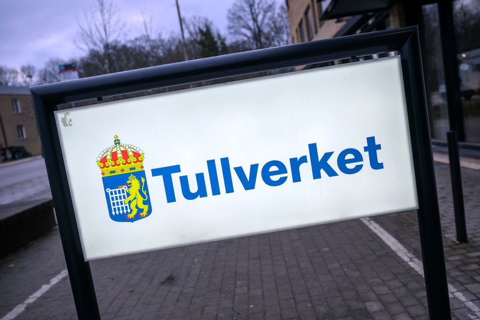 Tullverket fick hjälp av Kustbevakningen och polisen, men bordningen gick lugnt till väga. Henrik Montgomery/TT
