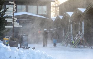 SMHI varnar för hård vind och nederbörd på fjället under julafton och juldagen. Arkivbild.  Anders Wiklund/ TT
