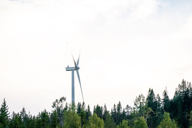 Ett vindkraftverk brinner vid en soptipp i Sotenäs kommun. Arkivbild. Annika Byrde