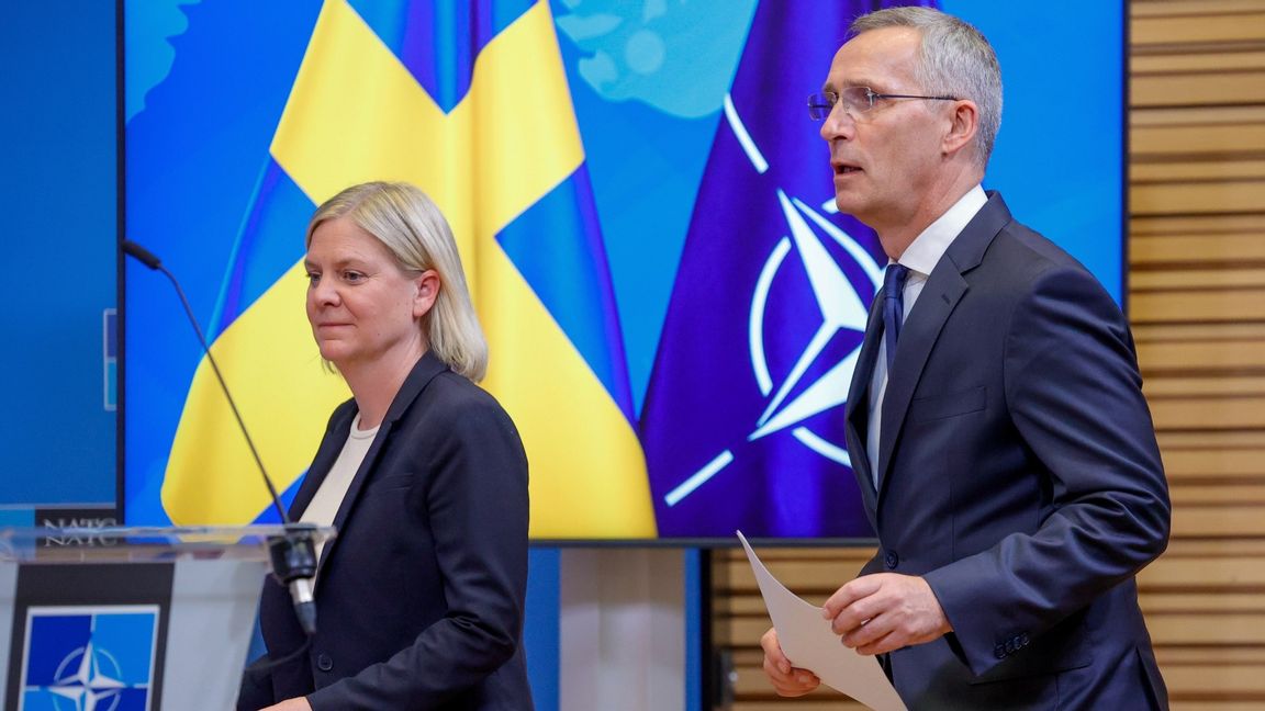 Statsminister Magdalena Andersson (S) och Natos generalsekreterare Jens Stoltenberg. Foto: Olivier Matthys/AP/TT