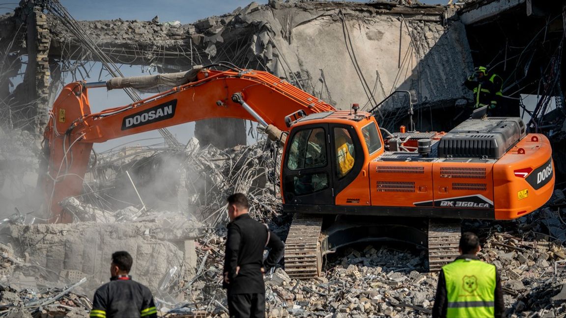 Enligt det lokala kurdiska styret dödades minst fyra civila i tisdagens robotattack i Erbil. Foto: JULIA ZIMMERMANN/AP/TT