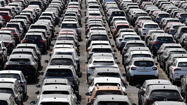 Målet som diskuteras skulle avsluta försäljningen av koldioxidutsläppande bilar år 2035. Foto: Martin Meissner/AP/TT.