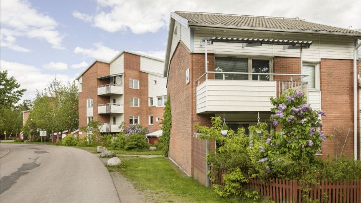 Uppsalahem avslår ansökan om lägenhetsbyte och hänvisar till hyreslagen. Hot och trakasserier utgör inte tillräckligt starka skäl för byte. Foto: Uppsala hem 