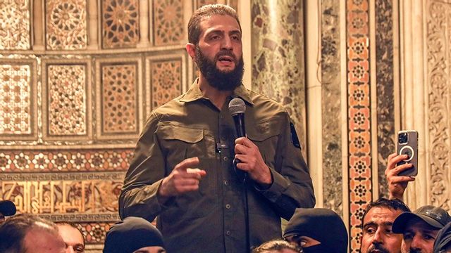 Syriens tillförordnade president, Ahmed al-Sharaa. Foto: Omar Albam/AP/TT