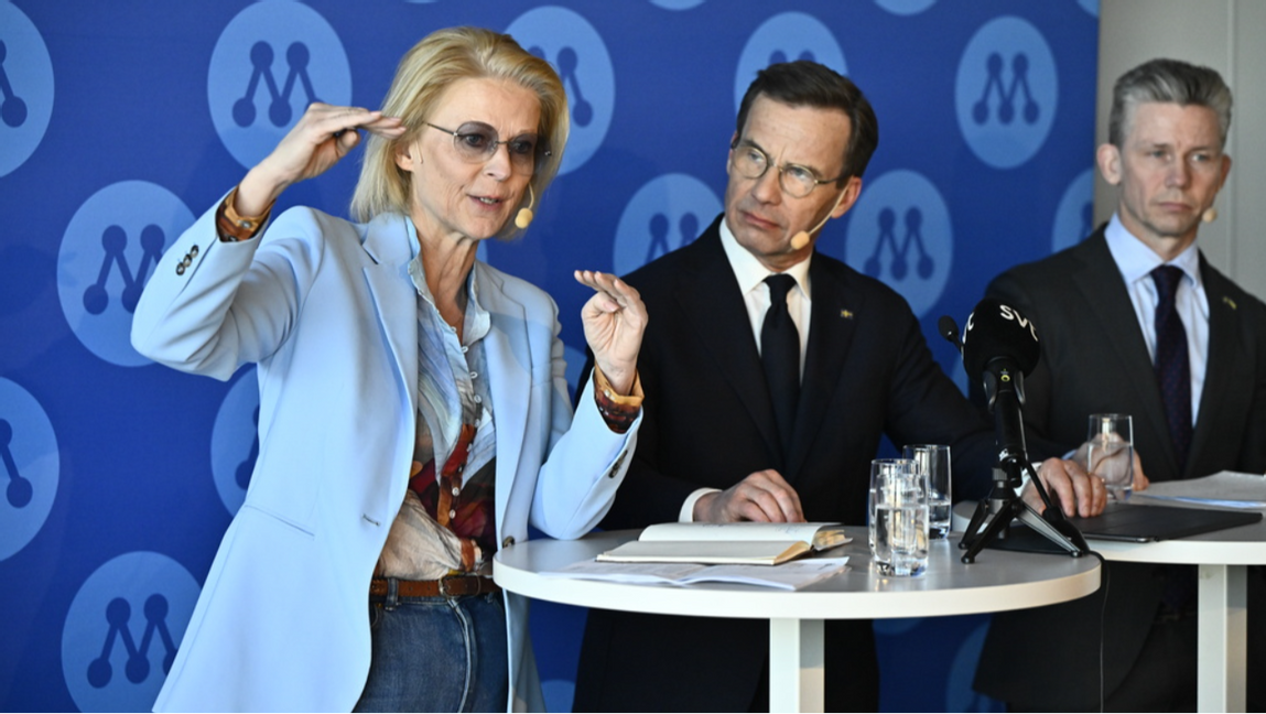 ”Hyr en helikopter!” Foto: Christine Olsson/TT