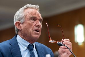 USA:s hälsominister Robert F Kennedy, fotograferad under en utfrågning i senaten förra veckan. Foto: Manuel Balce Ceneta/AP/TT