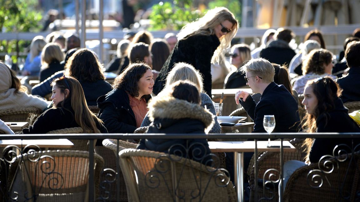 Längre öppettider på krogen är utlovat till 1 juni. Foto: Janerik Henriksson/TT