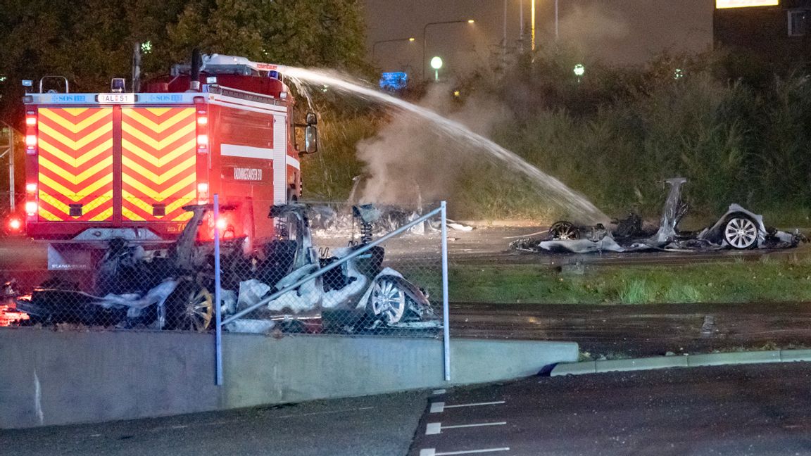 I oktober 2020 brann sju Teslor upp i Malmö. Foto: Johan Nilsson/TT.
