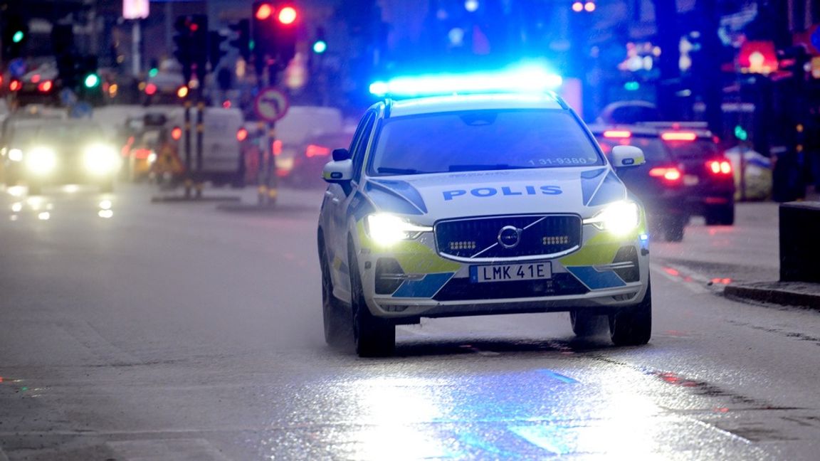 Polisen försökte med upplivning men mannen var avliden. Foto: Janerik Henriksson/TT