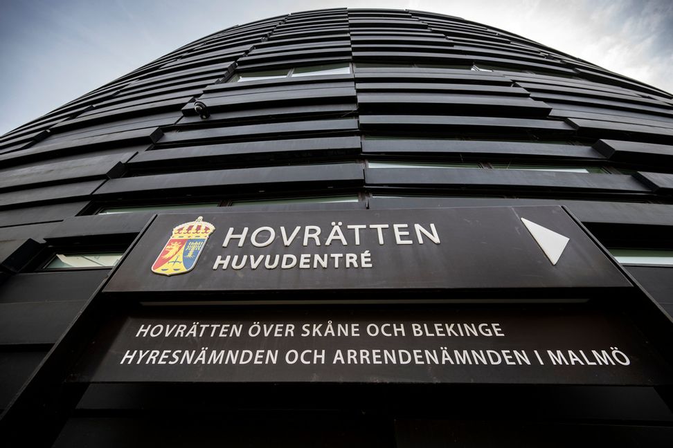 En nämndeman i hovrätten över Skåne och Blekinge pekas av RÅ ut som jävig, bland annat på grund av att han arbetar som ordningsvakt på en nattklubb som besöks av personer i ett kriminellt nätverk. Arkivbild. Johan Nilsson/TT