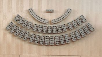 Riksdagen har 349 platser och partierna måste komma över fyra procent för att komma in i riksdagen. Det finns en tolvprocentspärr också. Foto: Tomas Hedlund