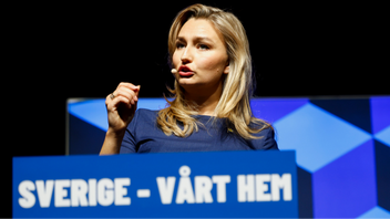 Kristdemokraternas partiledare Ebba Busch håller tal i Knivsta. Foto: Stefan Jerrevång/TT