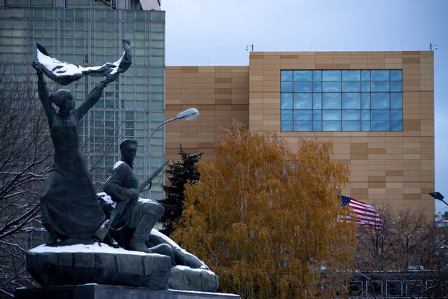 USA:s ambassad i ryska Moskva. Arkivbild. Foto: Alexander Zemlianichenko/AP/TT