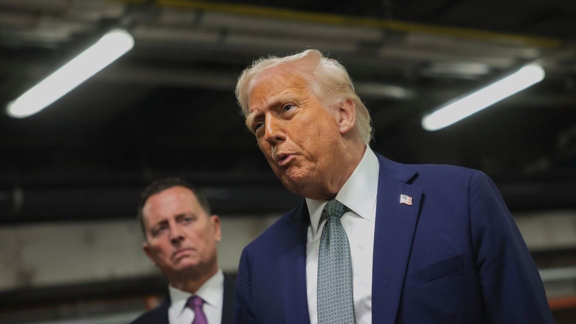 USA:s president Donald Trump skriver på Truth Social att samtalet med Putin var ”bra” och ”produktivt”. Foto: AP/TT