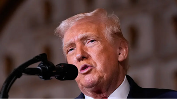 President Donald Trump meddelar att amerikansk militär har genomfört en ”kraftfull och dödlig attack” mot IS-terrorister i nordvästra Nigeria. Foto: Alex Brandon/AP/TT