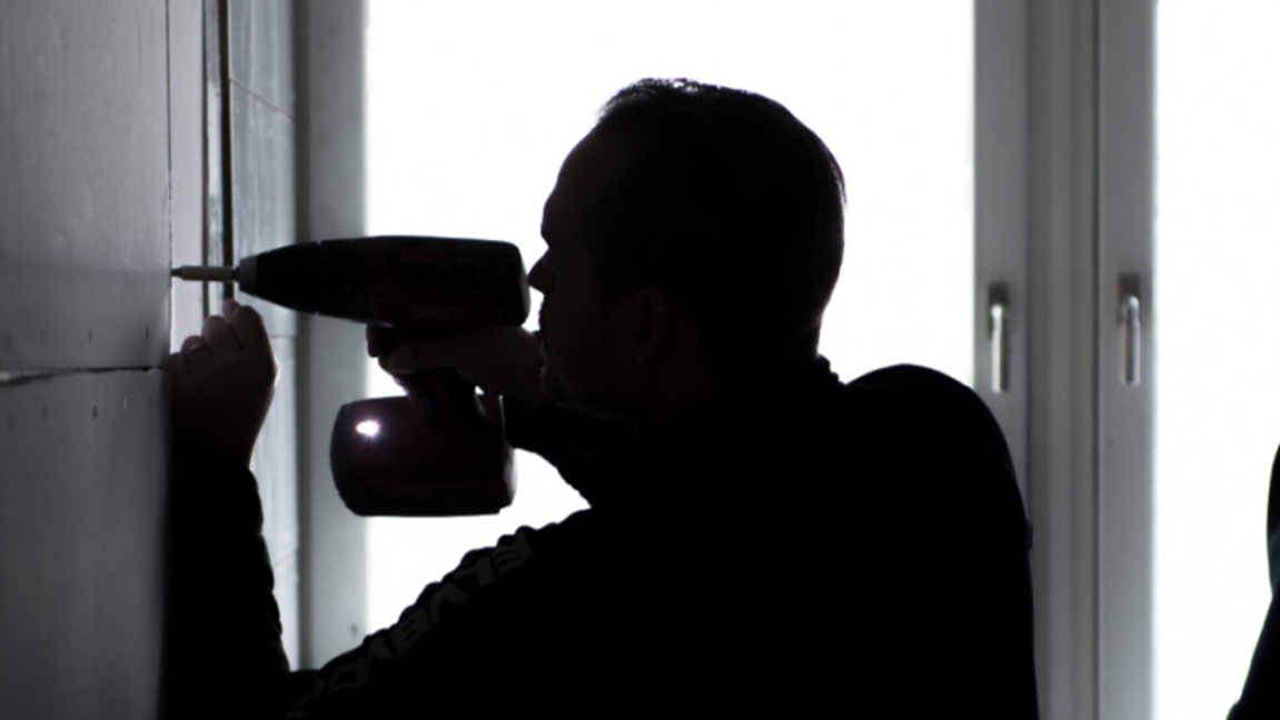 Att göra större ingrepp i en hyresrätt utan tillstånd från värden kan leda till vräkning. Genrebild. Foto: Fredrik Sandberg/TT