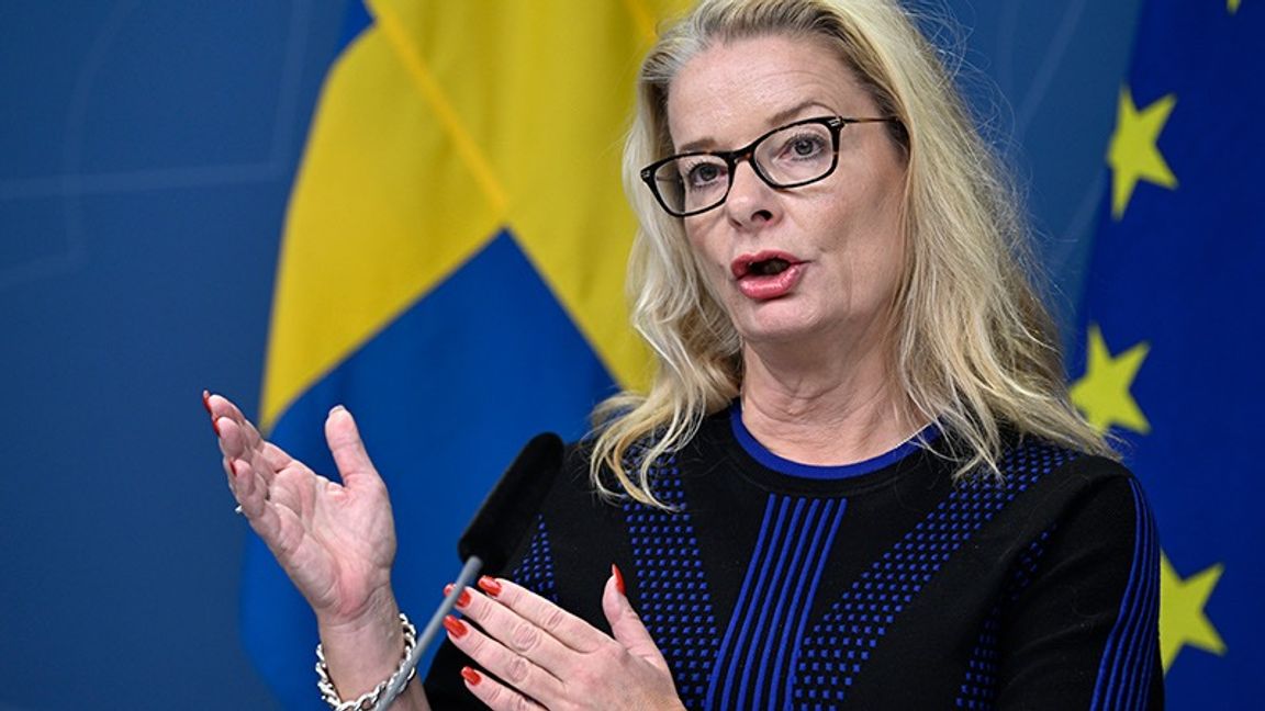 Skominister Lotta Edholm (L) är besviken på Skoverkets insatser. Foto: Henrik Montgomery/TT