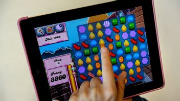 Candy Crush Saga är en av de drabbade apparna i dataskandalen. Spelbolaget King har ännu inte kommenterat uppgifterna. Foto: Jessica Gow/TT