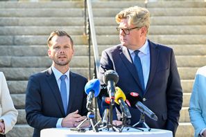 Sveriges justitieminister Gunnar Strömmer (M) och Danmarks justitieminister Peter Hummelgaard Thomsen. Henrik Montgomery/TT