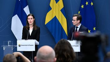 Finlands statsminister Sanna Marin och statsminister Ulf Kristersson under en gemensam presskonferens i Stockholm på torsdagen. Foto: Foto: Jonas Ekströmer / TT  