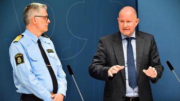 Sverige behöver inte fler tjänstemän som är lojala mot makten utan fler som är lojala mot demokratin. Foto: Jonas Ekströmer/TT 