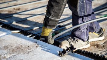 Golvvärme installeras vid ett villabygge. Arkivbild. Foto: Helena Landstedt/TT.