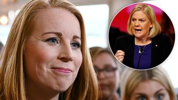 En nöjd Annie Lööf (C) mötte media efter uppgörelsen om att släppa fram Magdalena Andersson som statsminister. Foto: Anders Wiklund/TT