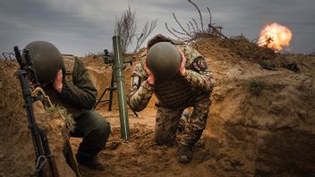 Ukrainakriget ser ut att bli ett utnötningskrig. Foto: Efrem Lukatsky/AP/TT