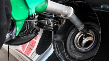 Dyrare att fylla tanken. Arkivbild Foto: JANERIK HENRIKSSON/TT