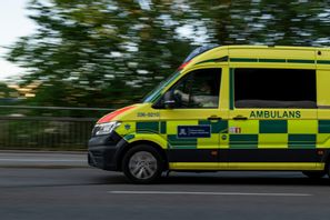 Vid ambulansstationen i Stockholm city fanns bara en ambulans i tjänst under tisdagskvällen. Foto: Oscar Olsson/TT