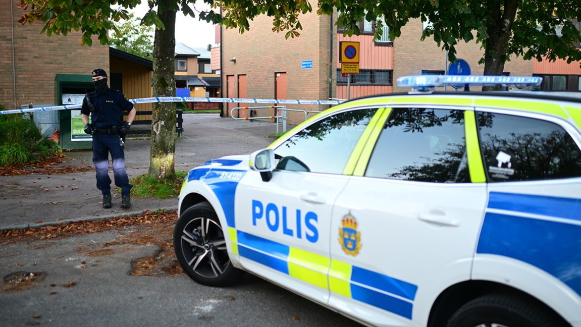 En handgranat exploderade utanför en fastighet i Angered i nordöstra Göteborg i början av oktober. Foto: Björn Larsson Rosvall/TT
