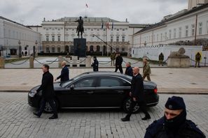 Det polska presidentpalatset när Ukrainas president och presidentfru besökte landet i april 2023. Foto: Michal Dyjuk/AP/TT