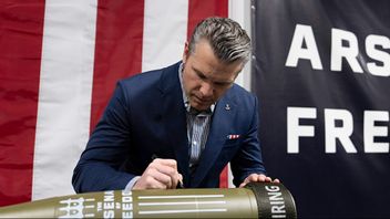 Pete Hegseth vill se testosterontestade soldater. Foto: SECWAR, Public domain