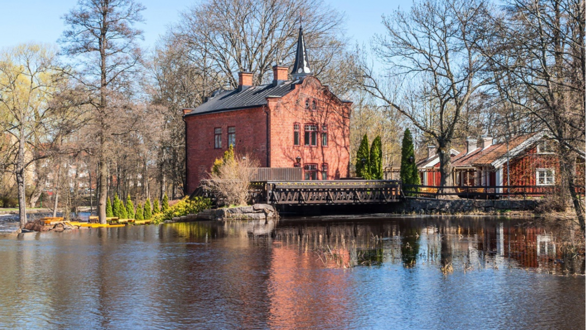 Turbinhuset och smedstugorna i Tidaholm. Foto: Lars Johansson/Alamy/TT