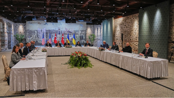 Förhandlingsmötet i Istanbul, Turkiet har inletts. Foto: Francisco Seco/AP/TT
