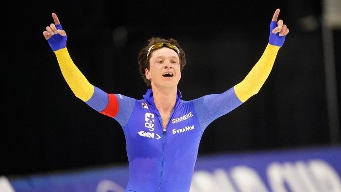 Nils van der Poel firar nattens världsrekord i Salt Lake City i Utah, USA. Foto: Rick Bowmer/AP/TT