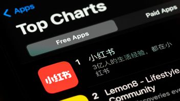 Genrebild. Kinesiska appen Rednote, som på mandarin heter Xiaohongshu (小红书), toppar nu App Stores lista över gratisappar. Foto: Andy Bao/TT
