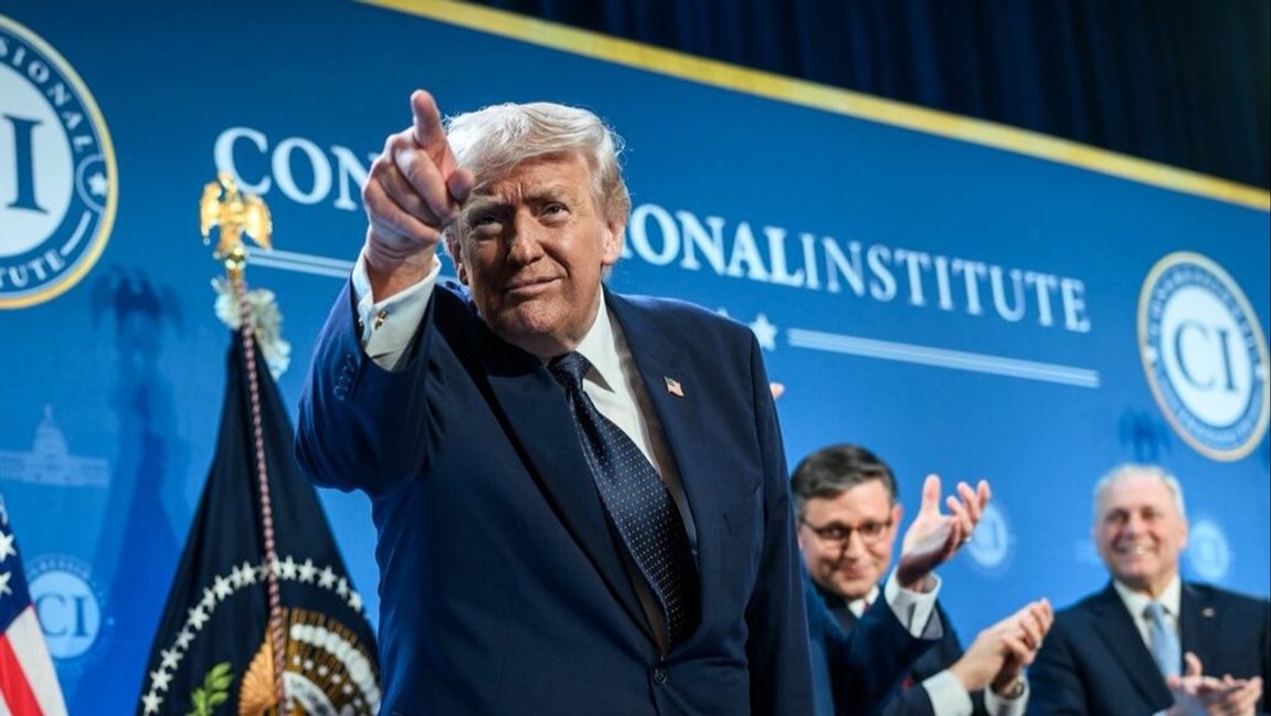 Trump i nytt försök att stoppa medborgarskap vid födseln. Foto: Office of Speaker Mike Johnson, public domain